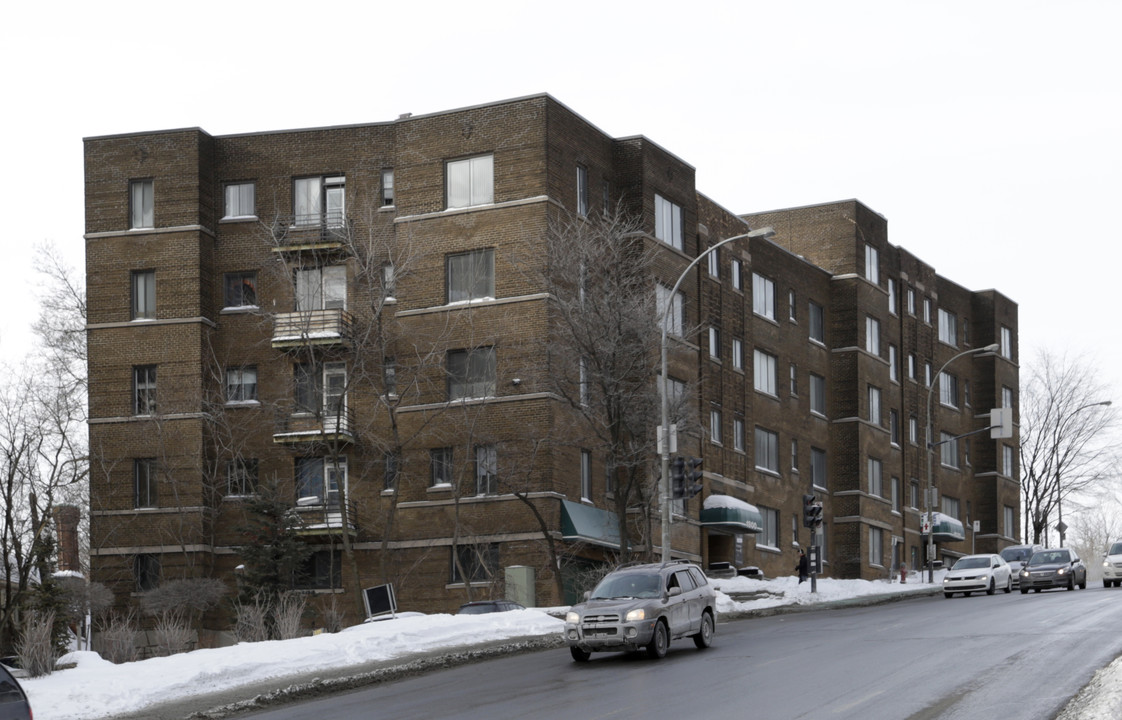 Thornhill Apartments in Montréal, QC - Building Photo