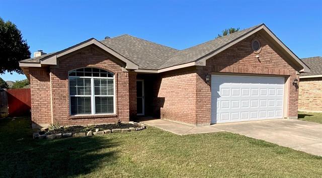 10501 Fossil Hill Dr in Fort Worth, TX - Building Photo - Building Photo