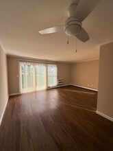 Northgate/Southgate in Vernon Rockville, CT - Foto de edificio - Building Photo