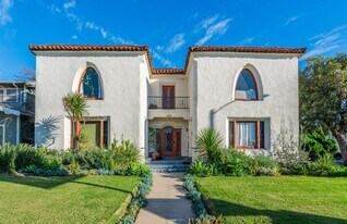 1456 S Fairfax Ave in Los Angeles, CA - Building Photo