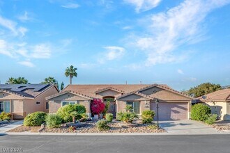 8216 Rusty Sandstone Ct in Las Vegas, NV - Building Photo - Building Photo