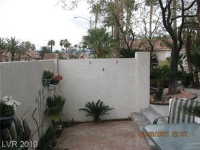 801 Sun Bridge Ln in Henderson, NV - Building Photo - Building Photo