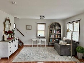 9 Bayview Ct in East Setauket, NY - Building Photo - Building Photo