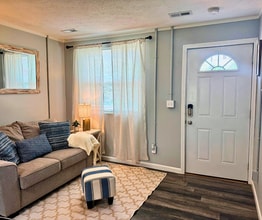 1115 Henrietta Dr, Unit Fully Furnished 1BR Unit in Knoxville, TN - Foto de edificio - Building Photo