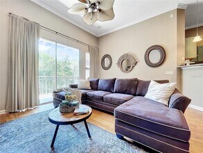 704 Seagate Dr in Tampa, FL - Building Photo - Building Photo