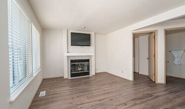 13631 SE 274th Pl in Kent, WA - Building Photo - Building Photo