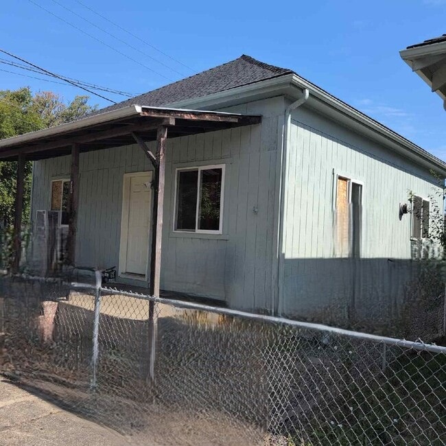 property at 328 SE Lane Ave