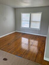 2404 Cincinnati Ave, Unit 2404 in San Antonio, TX - Building Photo - Building Photo