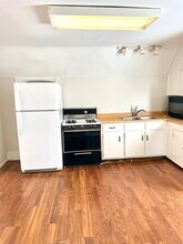 674 St Charles St in Elgin, IL - Building Photo - Building Photo