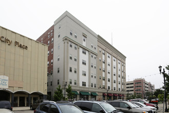 Robertson's Senior Apartments in South Bend, IN - Building Photo - Building Photo
