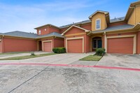 2900 S Lakeline Blvd in Cedar Park, TX - Foto de edificio - Building Photo