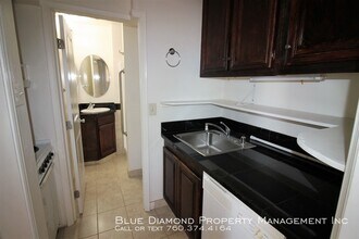 1944 Oxford Ave in Encinitas, CA - Building Photo - Building Photo