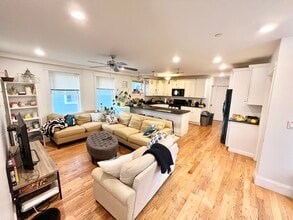 12 Fern St, Unit 1 in Boston, MA - Building Photo - Building Photo