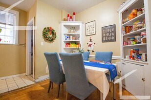 30 Egmont St in Brookline, MA - Building Photo