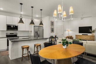 1613 Marshall Hollow Dr, Unit #302 in Nashville, TN - Building Photo - Building Photo