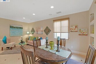 549 Ficus Terrace in Fremont, CA - Building Photo - Building Photo