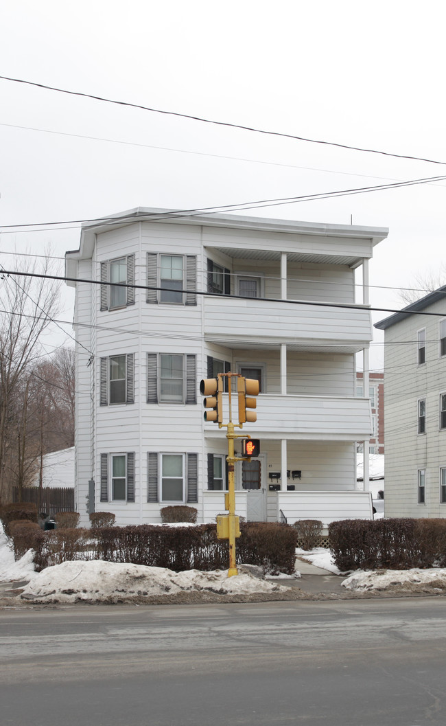 87 Dalton Ave in Pittsfield, MA - Foto de edificio - Building Photo