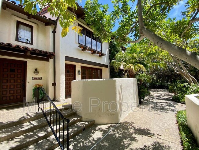 8668 Villa La Jolla Dr