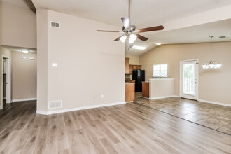 1153 Charstone Dr in Southaven, MS - Building Photo - Building Photo