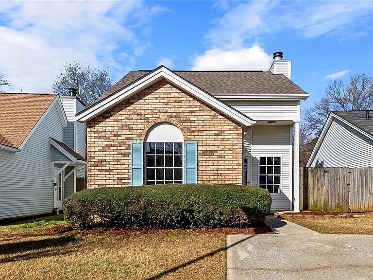 2828 Robinwood Ln in Northport, AL - Building Photo