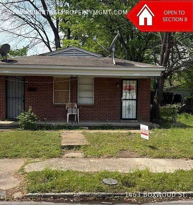 property at 1463 Boxwood St