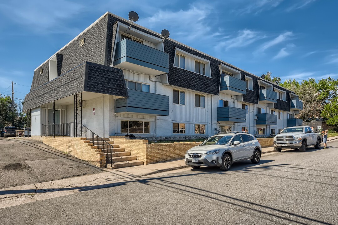 Cornell Apartments in Denver, CO - Building Photo