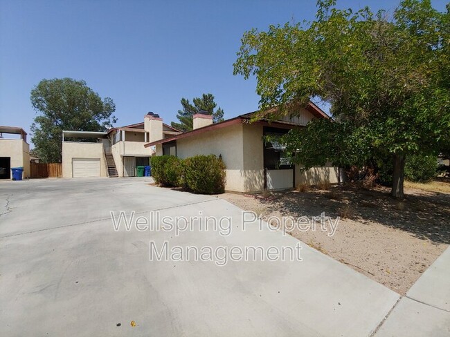 936 W Graaf Ave in Ridgecrest, CA - Building Photo - Building Photo