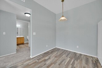 5655 E Sahara Ave in Las Vegas, NV - Building Photo - Building Photo