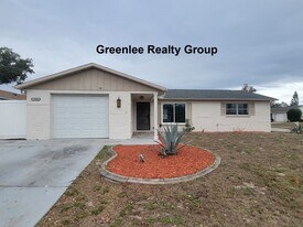 7730 Wicklow St in New Port Richey, FL - Building Photo