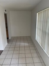 1347 Baywatch Loop in Tampa, FL - Building Photo - Building Photo