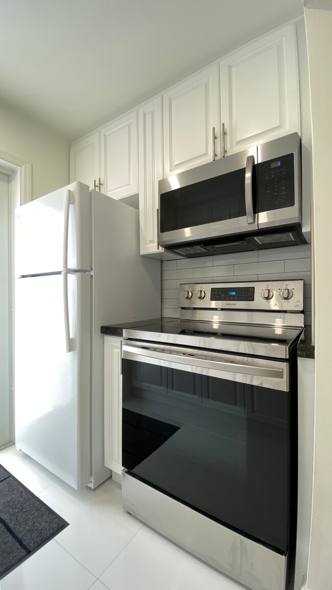 519 S Rainbow Dr, Unit Studio Rainbow