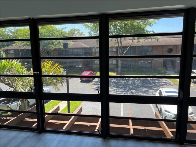 4990 NW 102nd Ave in Doral, FL - Building Photo - Building Photo