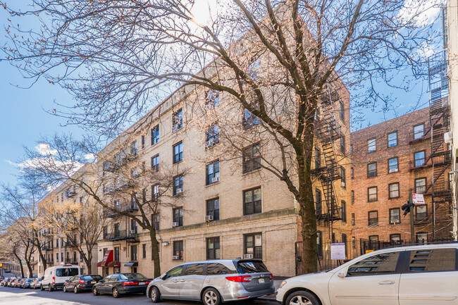 700 W 172nd St in New York, NY - Building Photo - Building Photo