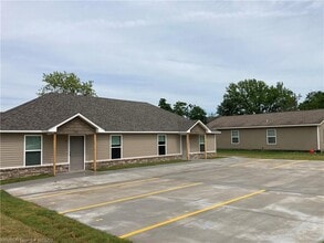 102 S 25th St in Van Buren, AR - Building Photo - Building Photo