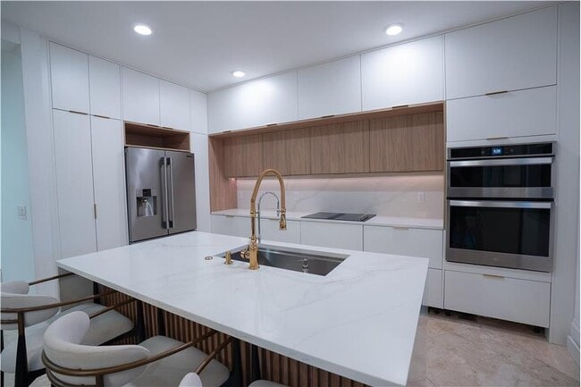 property at 4041 Devenshire Ct