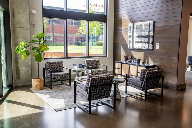 The Hamilton and Hume House Apartments in Nashville, TN - Building Photo - Building Photo