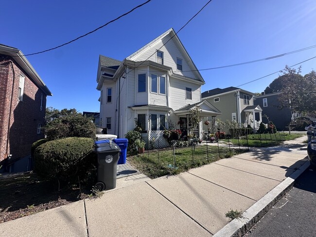 27 Prescott Ave in Chelsea, MA - Building Photo - Building Photo