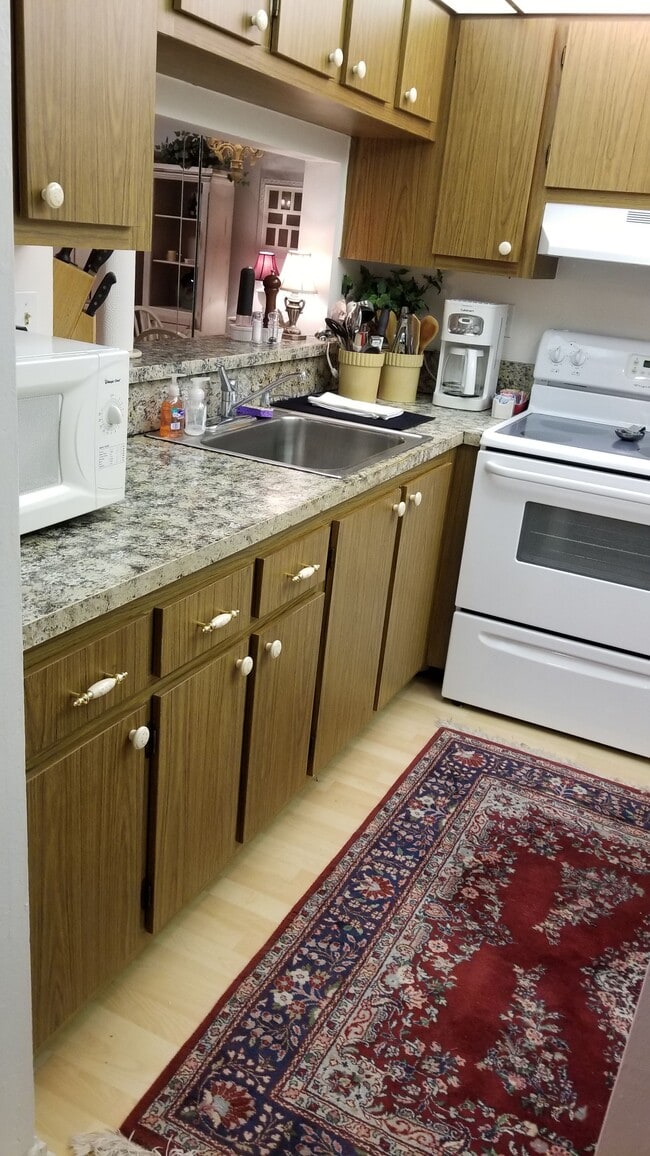 9151 Lime Bay Blvd, Unit 102 in Tamarac, FL - Building Photo - Building Photo