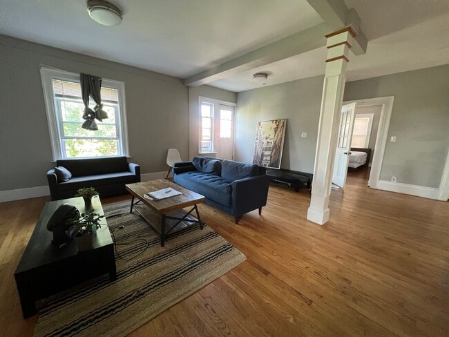 12 Verndale St in Brookline, MA - Building Photo - Building Photo