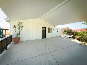 36143 Stable Lanes Rd in Wildomar, CA - Building Photo - Building Photo