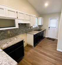 2600 Brookside Dr in Bakersfield, CA - Building Photo - Building Photo