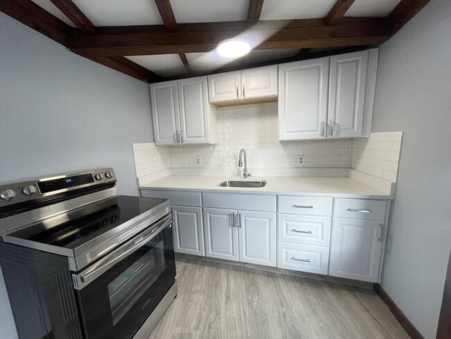 property at 16 Oriole St