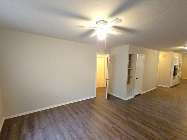 property at 5607 Grace Point Ln