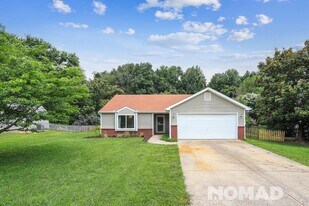 1015 Chelsea Dr in Goodlettsville, TN - Building Photo