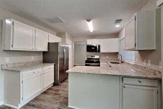 9919 Villa Verde Dr in Houston, TX - Building Photo - Building Photo