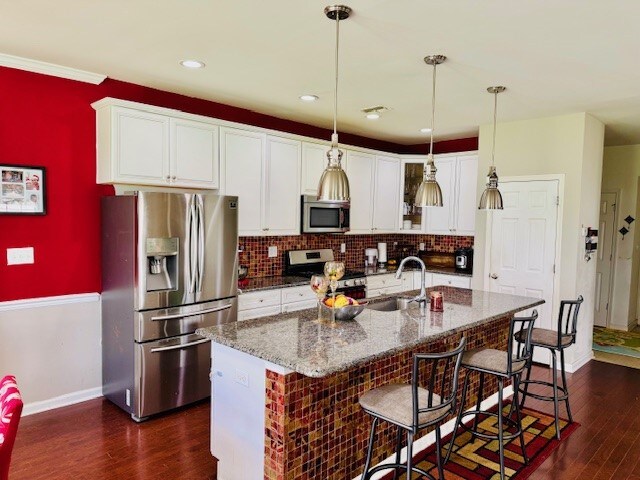 11 Morris Ln in Cranbury, NJ - Foto de edificio - Building Photo