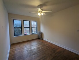 1544 N Kedzie Ave, Unit 1C Apartamentos