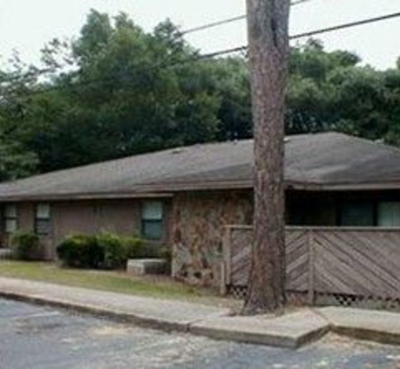 Pineywood Apartments in Milton, FL - Building Photo