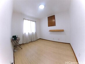 1827 Dole St in Honolulu, HI - Building Photo - Building Photo