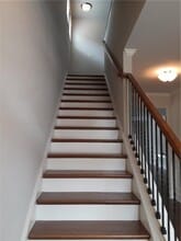 6512 Crosscreek Ln in Flowery Branch, GA - Foto de edificio - Building Photo